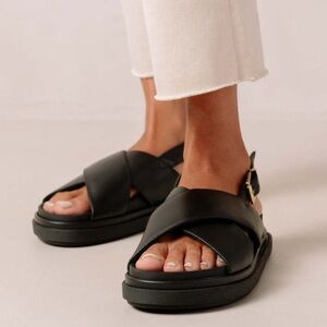 Alphas black sandals